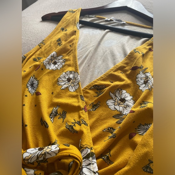 Yellow Floral Romper NWOT - Picture 6 of 6